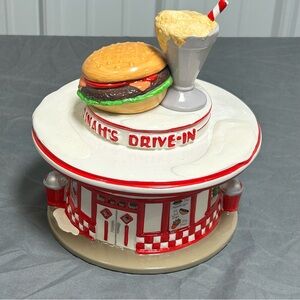 Department 56 Original Snow Village Dinah's Drive-In Retired Christmas Ceramic
